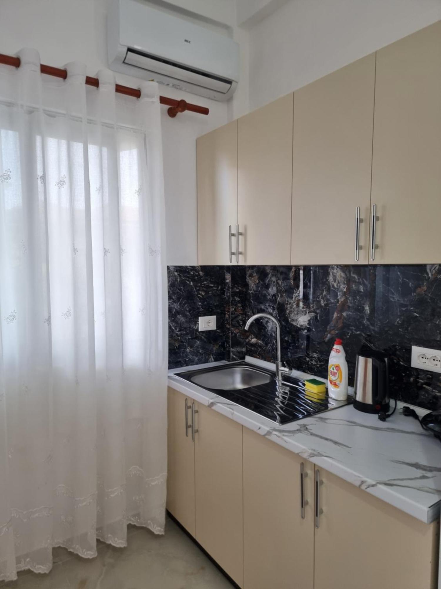 Rooms For Rent Durrës Exterior foto